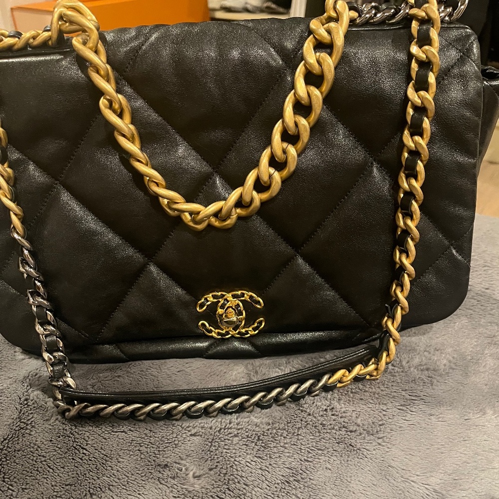 Black Chanel 19 large flap bag lambskin GHW